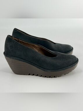 Fly London Yaz Grey Suede Wedge Shoes‎ 5.5/6